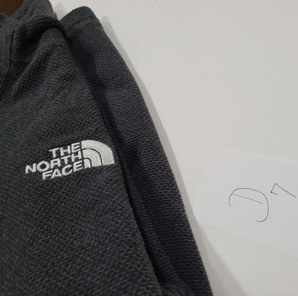 The North Face textured fleece men's pullover size M 1/4zip